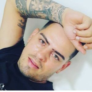 Meet your Posher, Julian andres